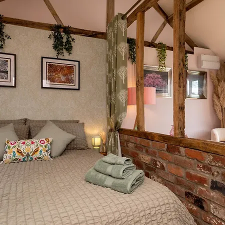 Field View Cottage Hottub, Dog Friendly Great View Hereford Exterior photo